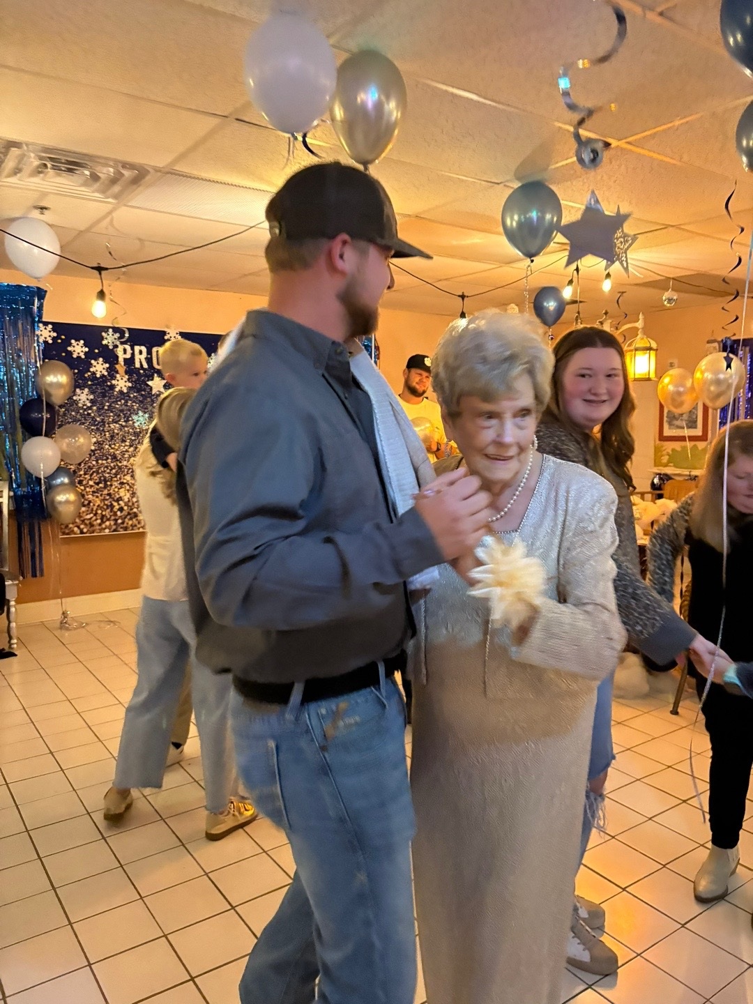 temp image 951a29c5 0b35 4b32 aa49 24181981980b